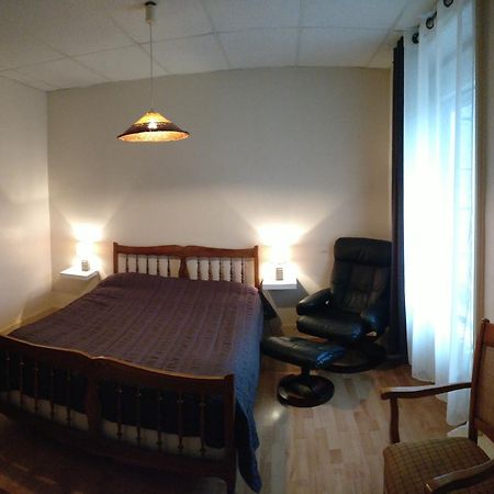 Hotel Le Chatiague Tence Buitenkant foto